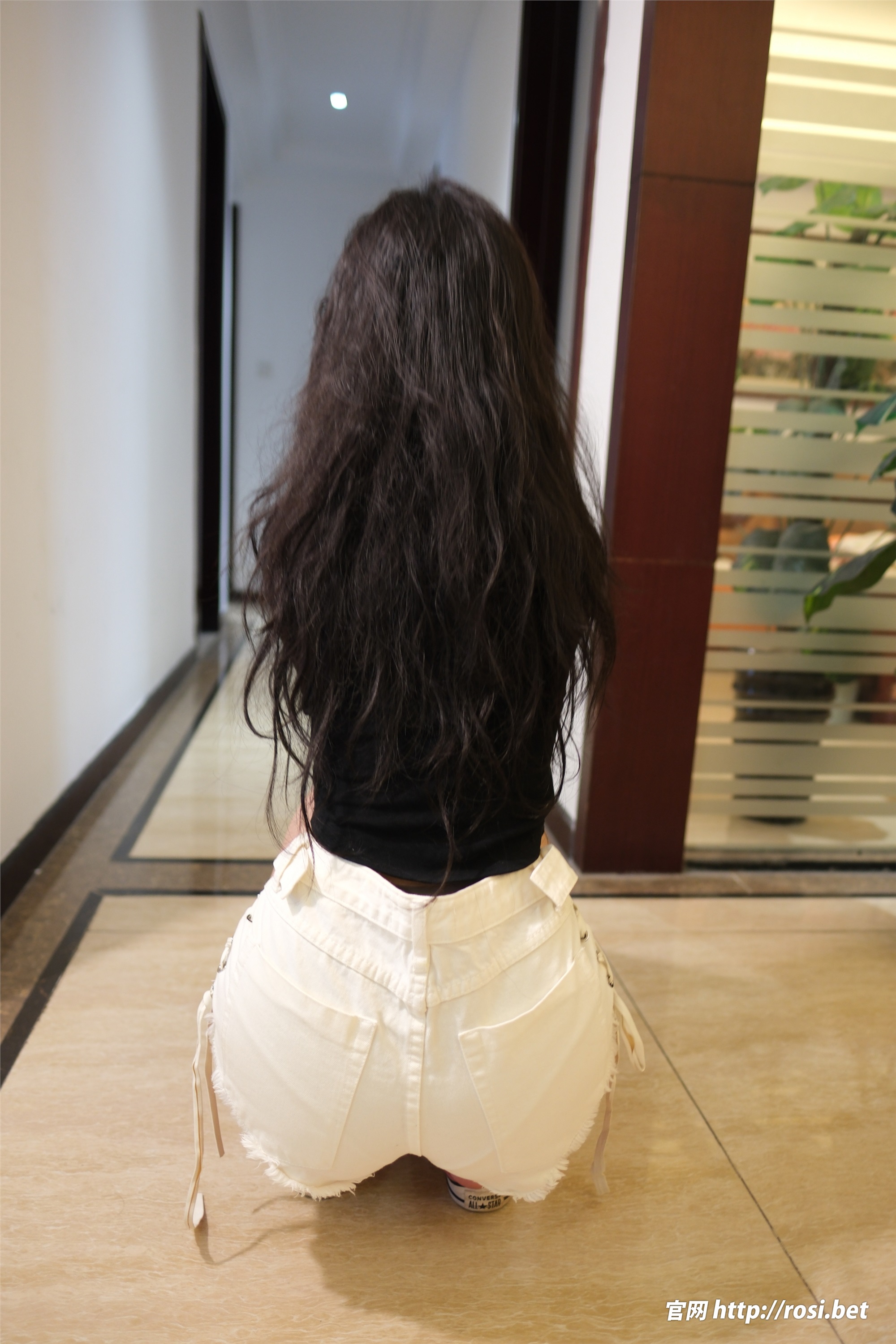 ROSI写真 2025.10.30 NO.5078